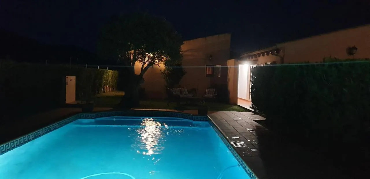Casa rural finca son gallina con piscina y jardín en Sa Pobla, ideal para 6 personas